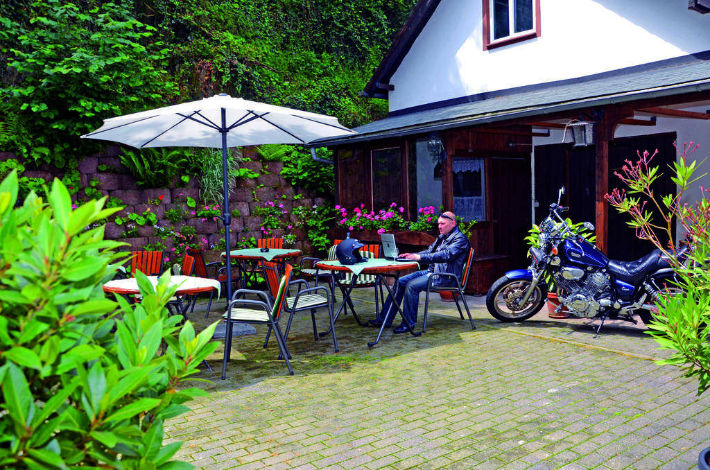 Hotel Gastehaus Auf Der Lay Beilstein  Room photo